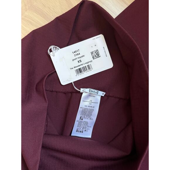 NWT Wolford Wonder Leggings & Workout Top Sleeveless Set Port Royale Burgundy XS - Picture 5 of 10